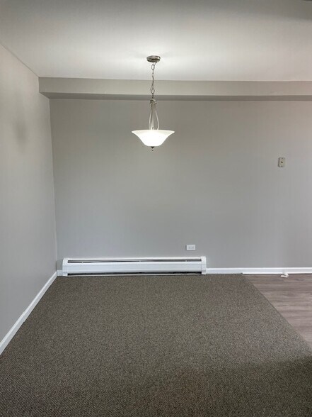 Building Photo - 5310 N Chester Ave