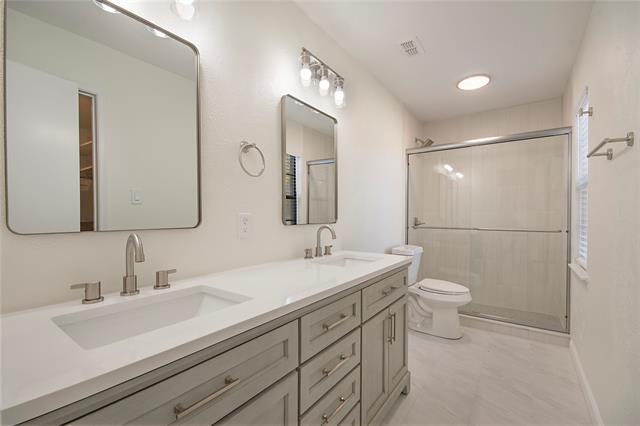 Building Photo - 6817 Anderson Dr