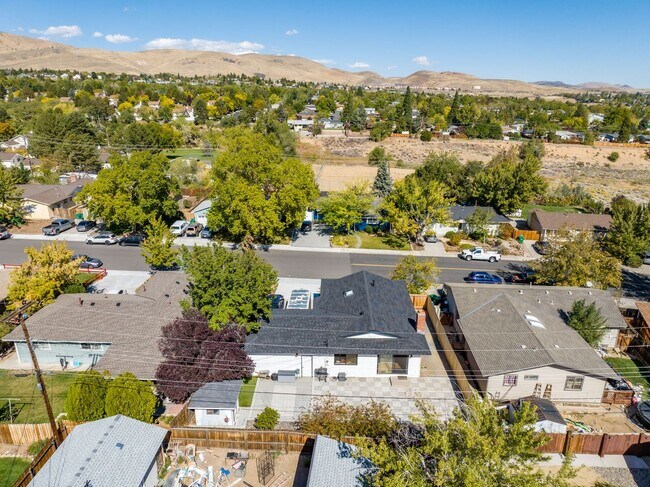 Building Photo - 1175 Akard Dr