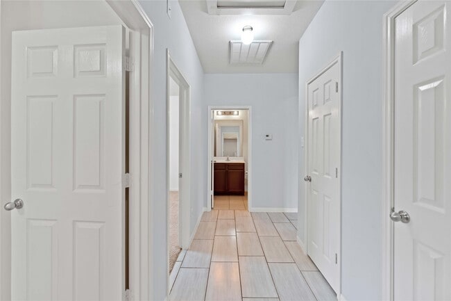 Building Photo - 5015 Alder Bend Ln