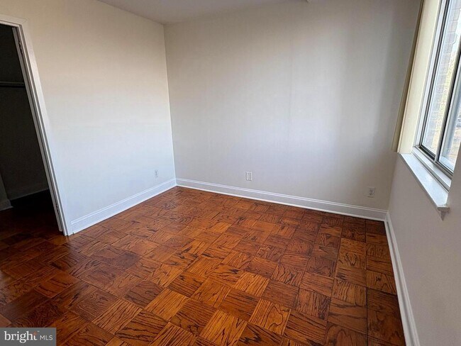 Building Photo - 501 Slaters Ln