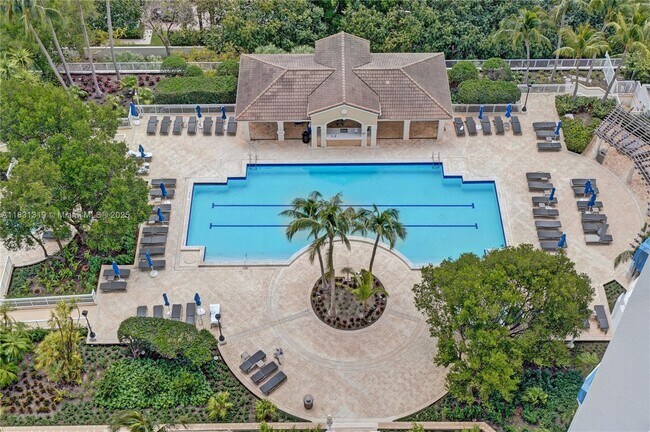 Building Photo - 21055 Yacht Club Dr