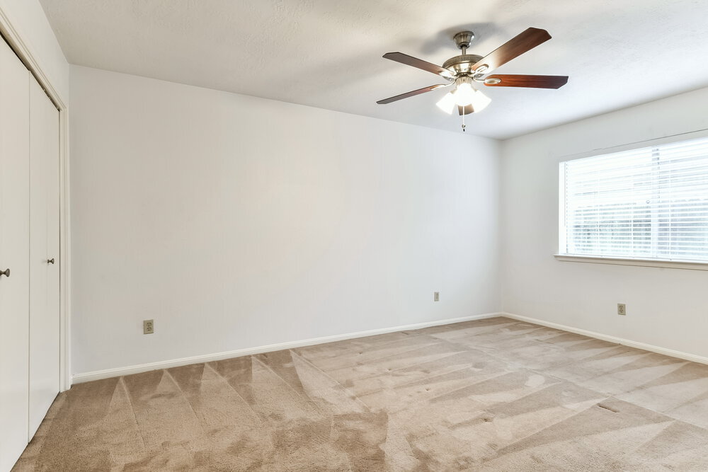 Building Photo - 6527 La Violetta Dr