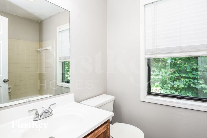 Building Photo - 5988 Bayside Dr NW