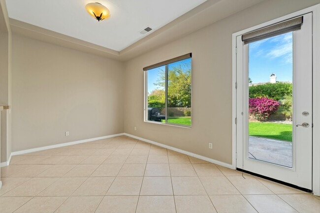 Building Photo - 79862 Amora Dr