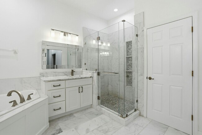 Building Photo - 7820 Clemson St