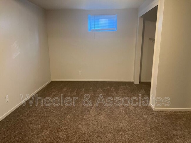 Building Photo - 455 W 4650 S