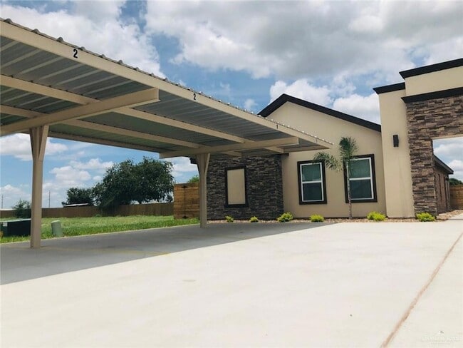 Building Photo - 1809 Cari Nicole Ave