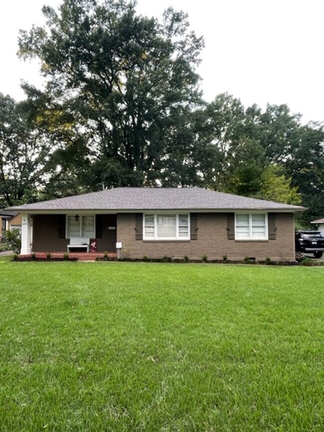 Primary Photo - 3BD/2BA Home Located in Colonial Acres