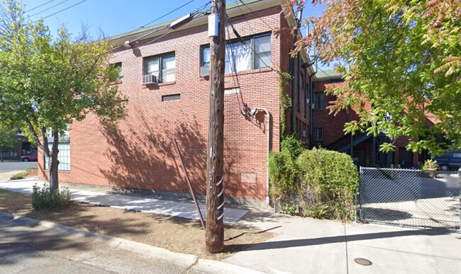 Building Photo - 3129 Broadway