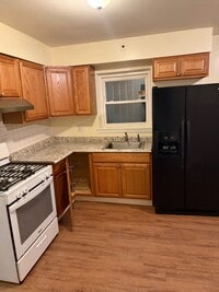 Building Photo - 9XX E 227th St