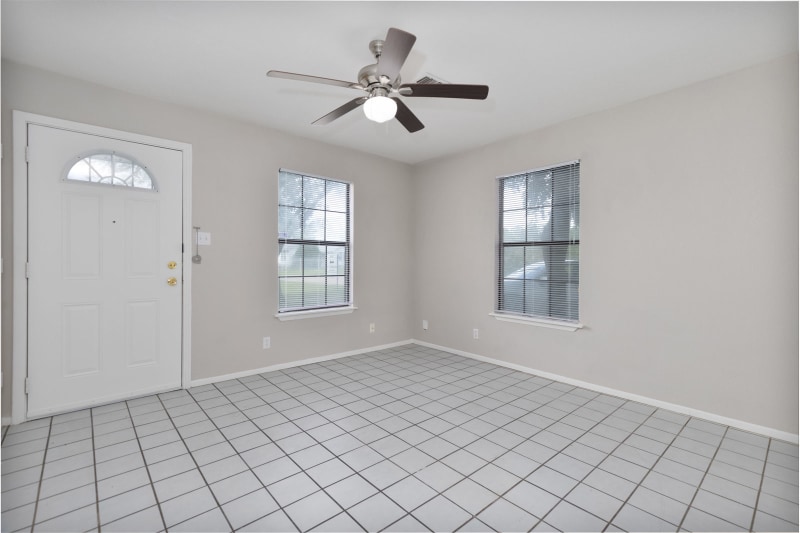 Building Photo - 927 W Formosa Blvd