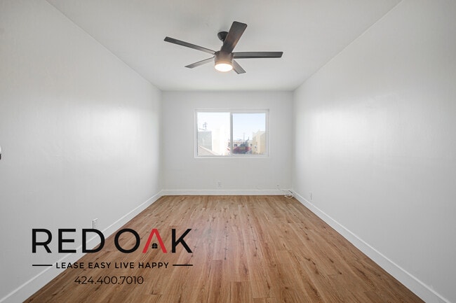 Building Photo - 340 W 87th St