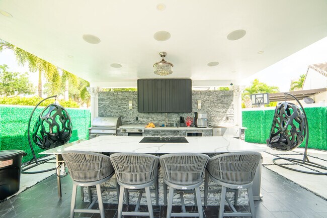 Building Photo - 4941 SW 150th Terrace