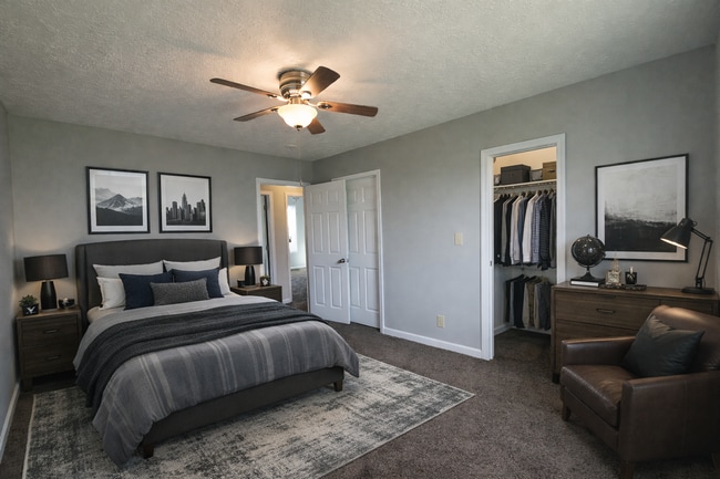 Building Photo - MOVE -IN SPECIAL $500 OFF