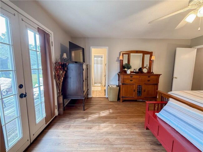 Building Photo - 905 Deer Run Dr