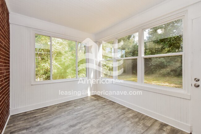 Building Photo - 1820 N Beltline Blvd