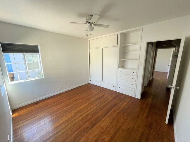 Building Photo - Midtown Ventura Bungalow
