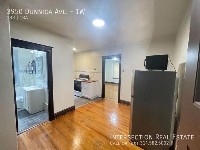 Building Photo - Classic Dutchtown 1bd/1ba Apartment w/ Sep...