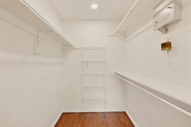 Building Photo - 6027 Homestead Ct