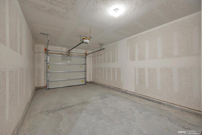 Building Photo - 45081 Red Brick Dr