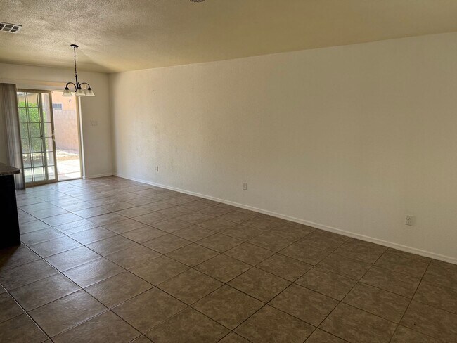 Building Photo - Solar Home for Rent