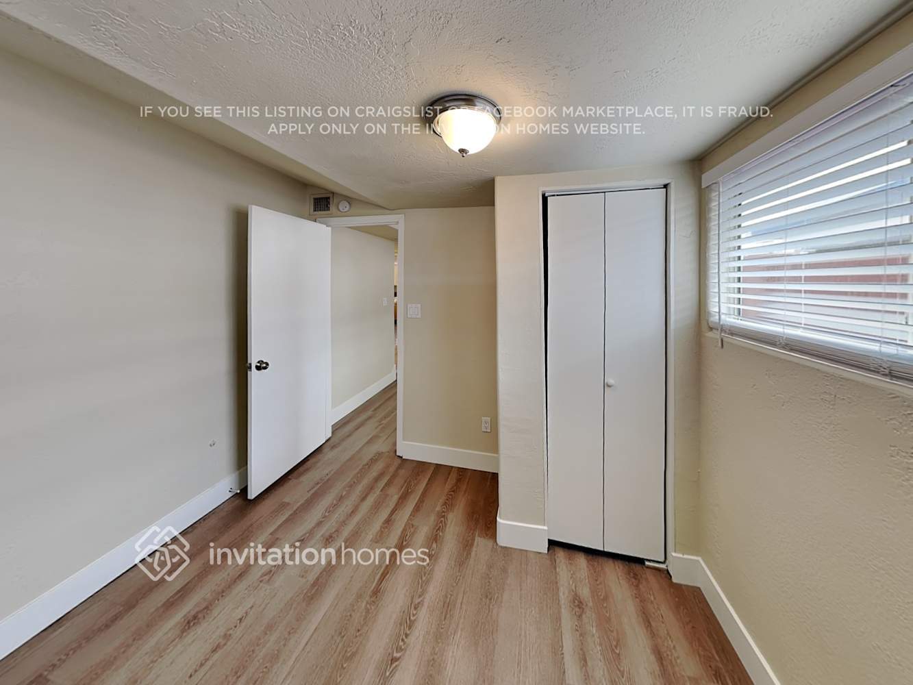 Building Photo - 2627 N 70th Pl