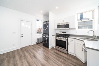 Building Photo - 81 Glenridge Ave