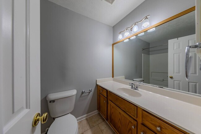 Building Photo - 103 Larkspur Hollow