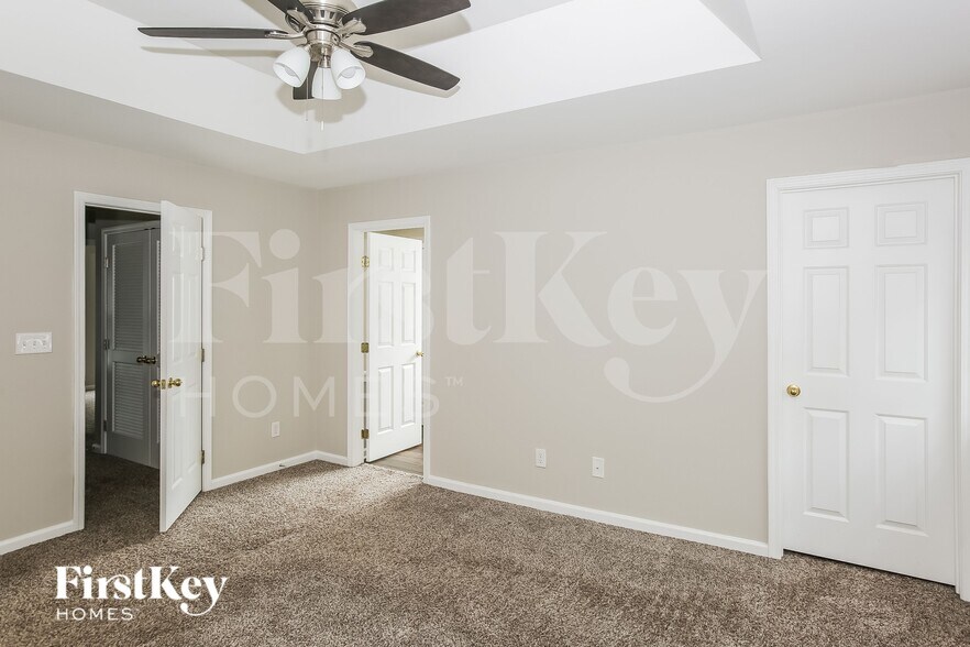 Building Photo - 1041 Canopy Dr