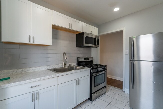 Building Photo - Lovely 2 bedroom