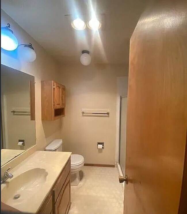 Building Photo - 2 Bed 2 Bath-NE Heights Townhome-Available September 1