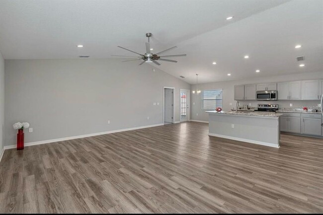 Building Photo - 378 Pentas Ln