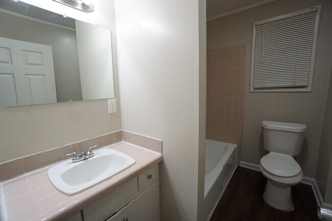 Building Photo - 1194 Birmingham St