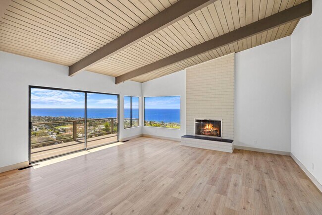 Building Photo - Mystic Hills Ocean View Home