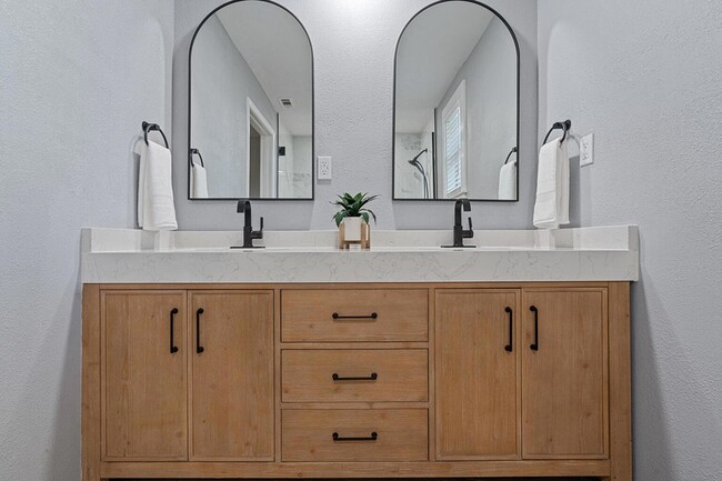 Building Photo - 5968 Capitol Dr