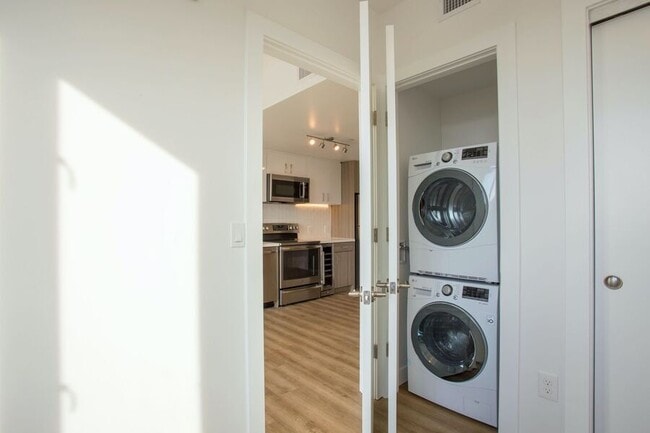 Building Photo - 601 Tennessee St