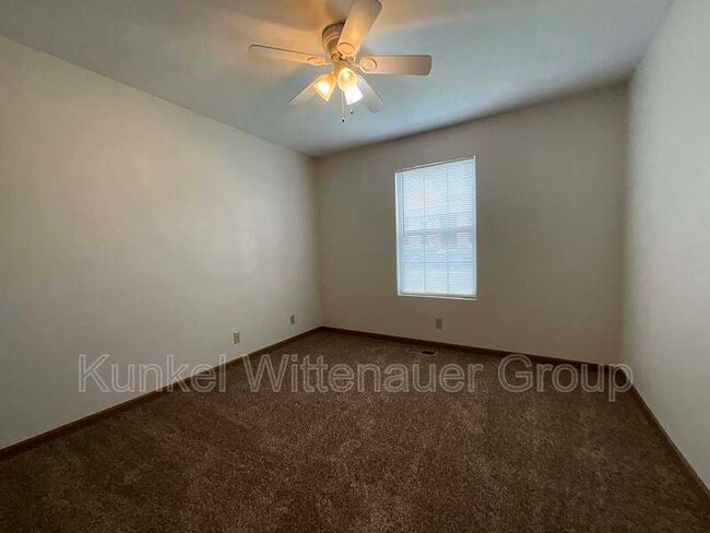 Building Photo - 921 Georgetowne Dr