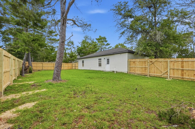 Building Photo - 254 Iris Ln
