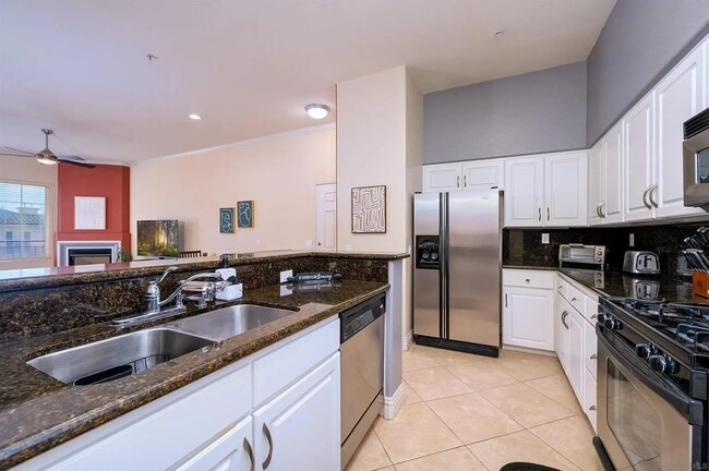 Building Photo - 12368 Carmel Country Rd