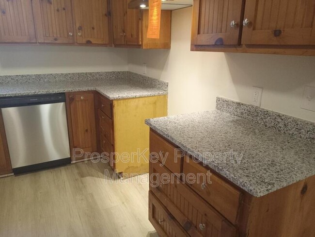 Building Photo - 3619 Walton St