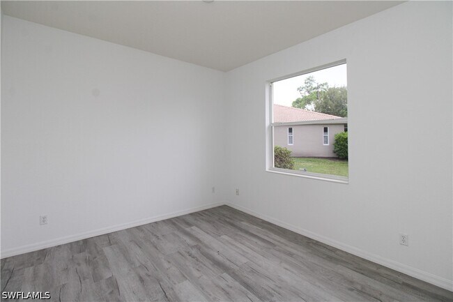 Building Photo - 3927 Aurora Ct