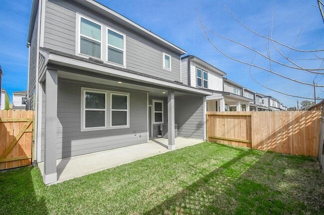 Building Photo - 8411 Rising Stream Dr