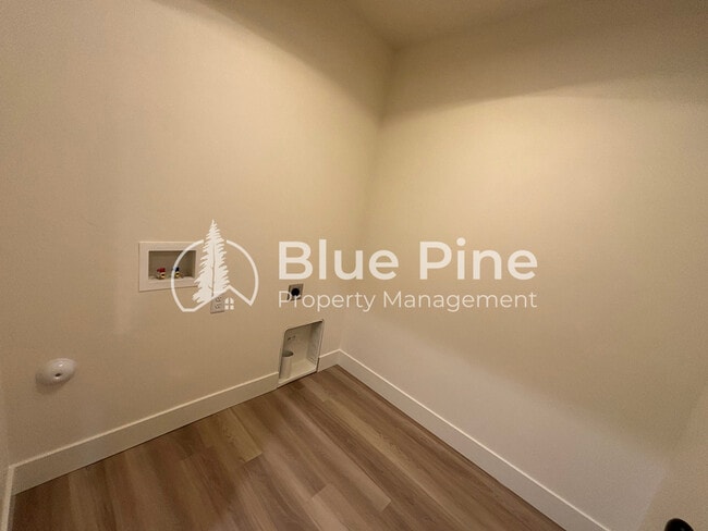 Building Photo - 2384 Caliber Pl