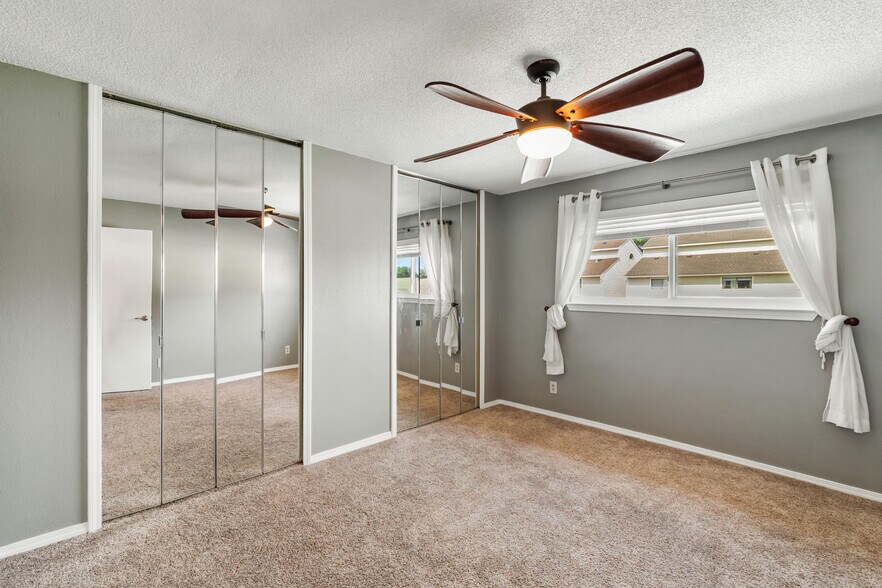 Building Photo - 5001 Grande Dr