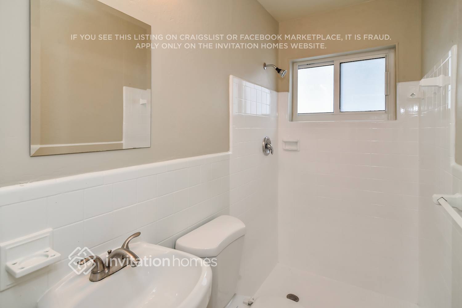 Building Photo - 216 Poe Dr