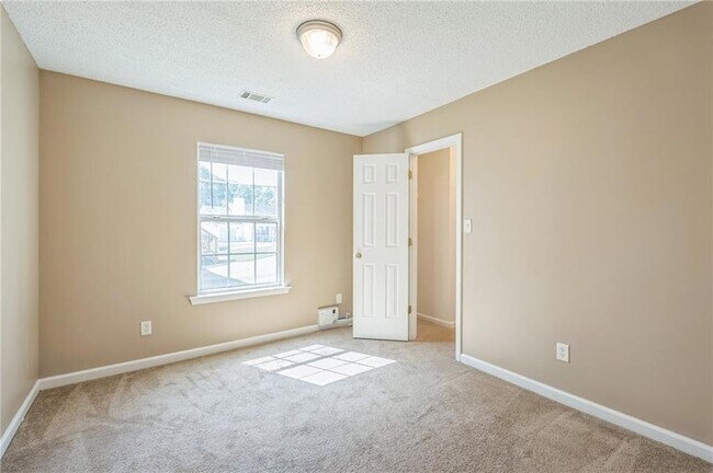 Building Photo - 4862 Ozment Tr