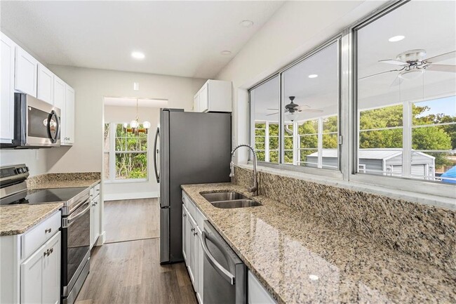 Building Photo - 616 Water Rd