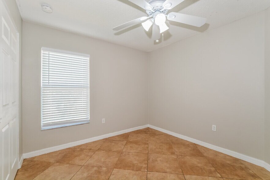Building Photo - 2117 Fleet Ct