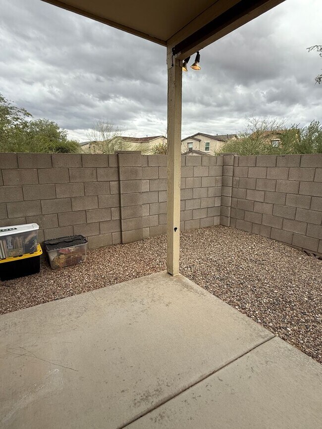 Building Photo - AVAILABLE NOW!  Beautiful 3BD/3BA North West HOME Resort-Style Living Across from Omni Tucson Nat...